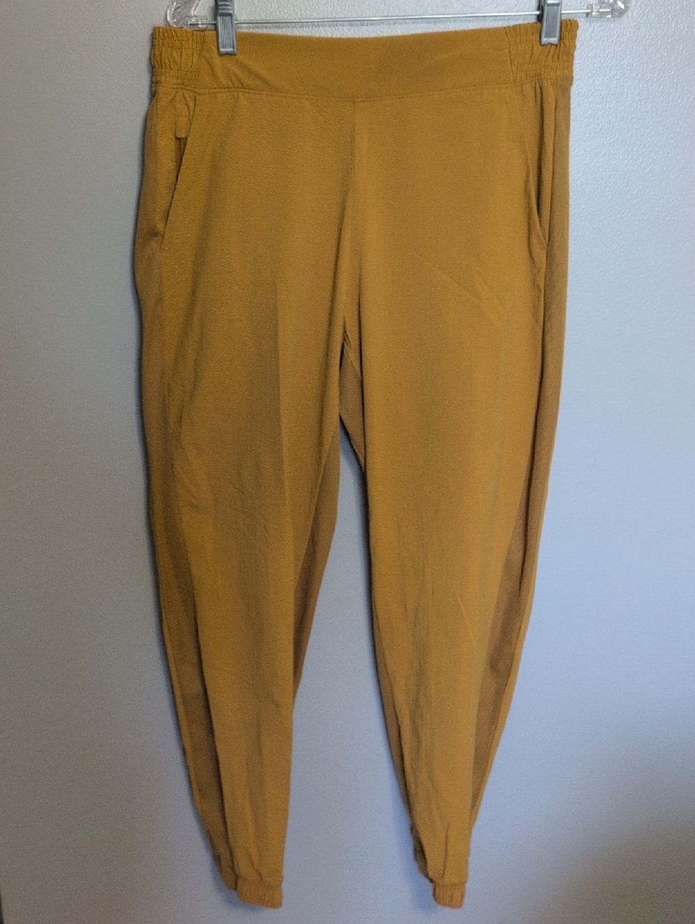 Athleta Women's Mustard Yellow Textured Brooklyn Jogger Pants Size 8